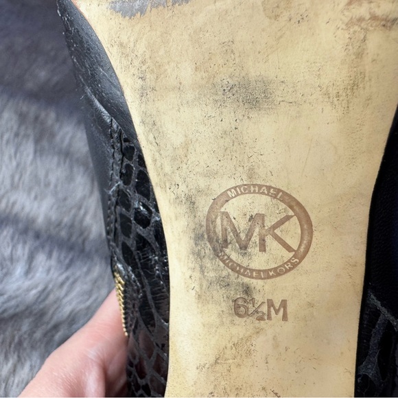 Michael Kors Python York Ankle Boots in Black Leather Stiletto Heel Size 6.5 - Picture 10 of 10